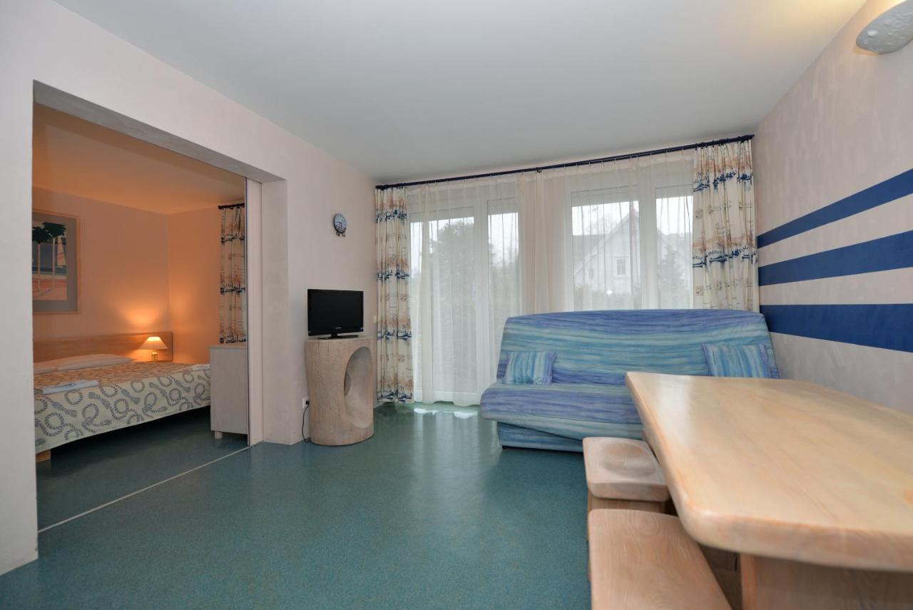Palanga Pas Vidute Hotel Bagian luar foto