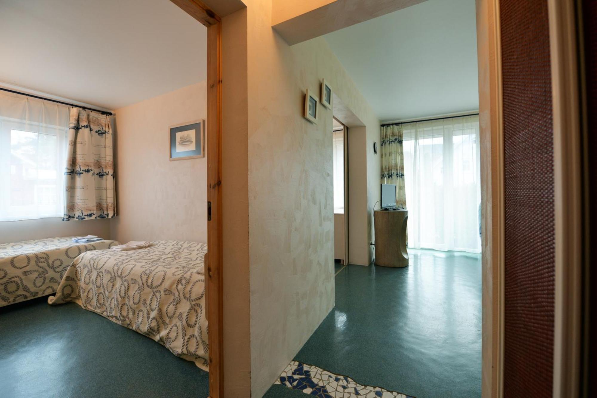 Palanga Pas Vidute Hotel Bagian luar foto